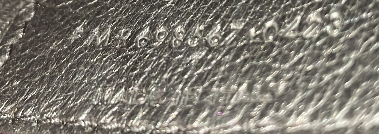 Le 57 Shoulder Bag Quilted Leather - Deep Luxury