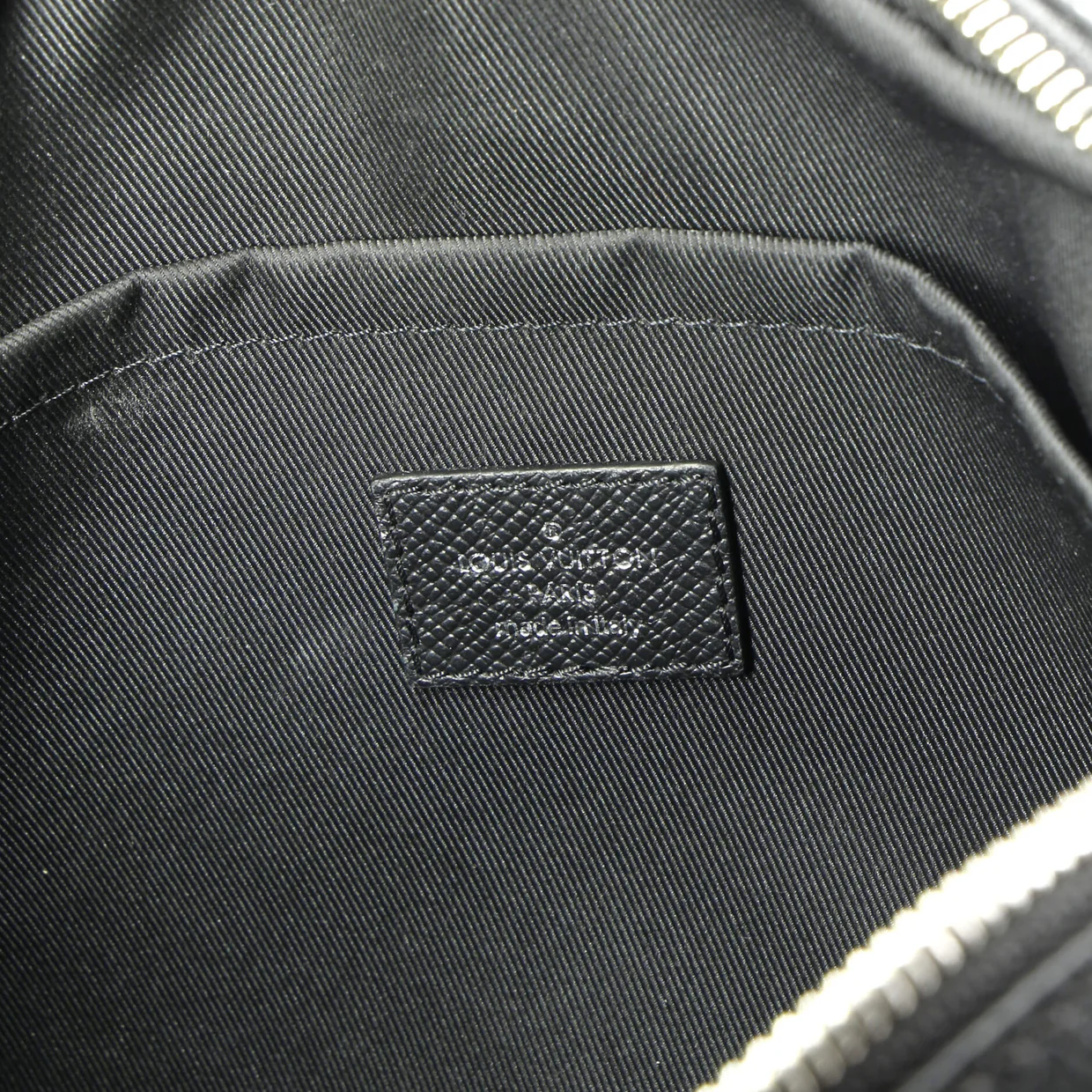 Outdoor Messenger Bag Monogram Taigarama - Deep Luxury