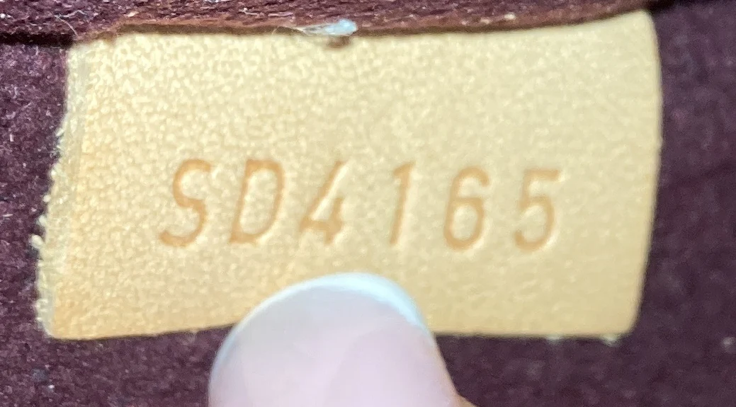 Montaigne Handbag Monogram Canvas MM - Deep Luxury