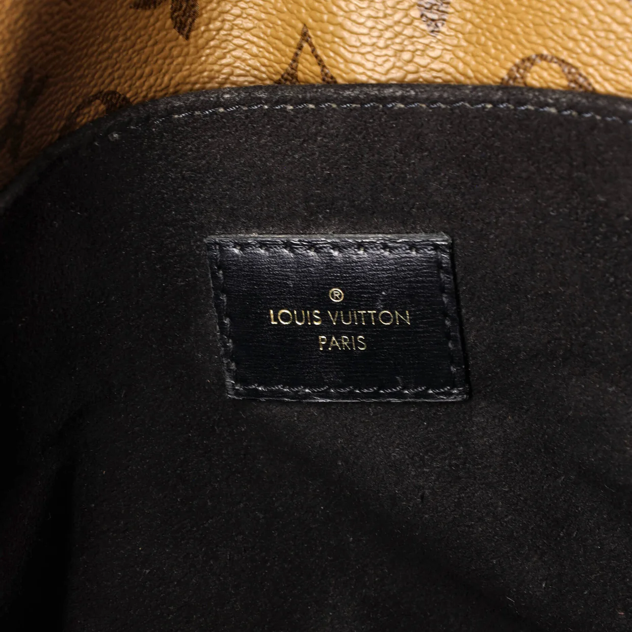 Pochette Metis Reverse Monogram Canvas - Deep Luxury