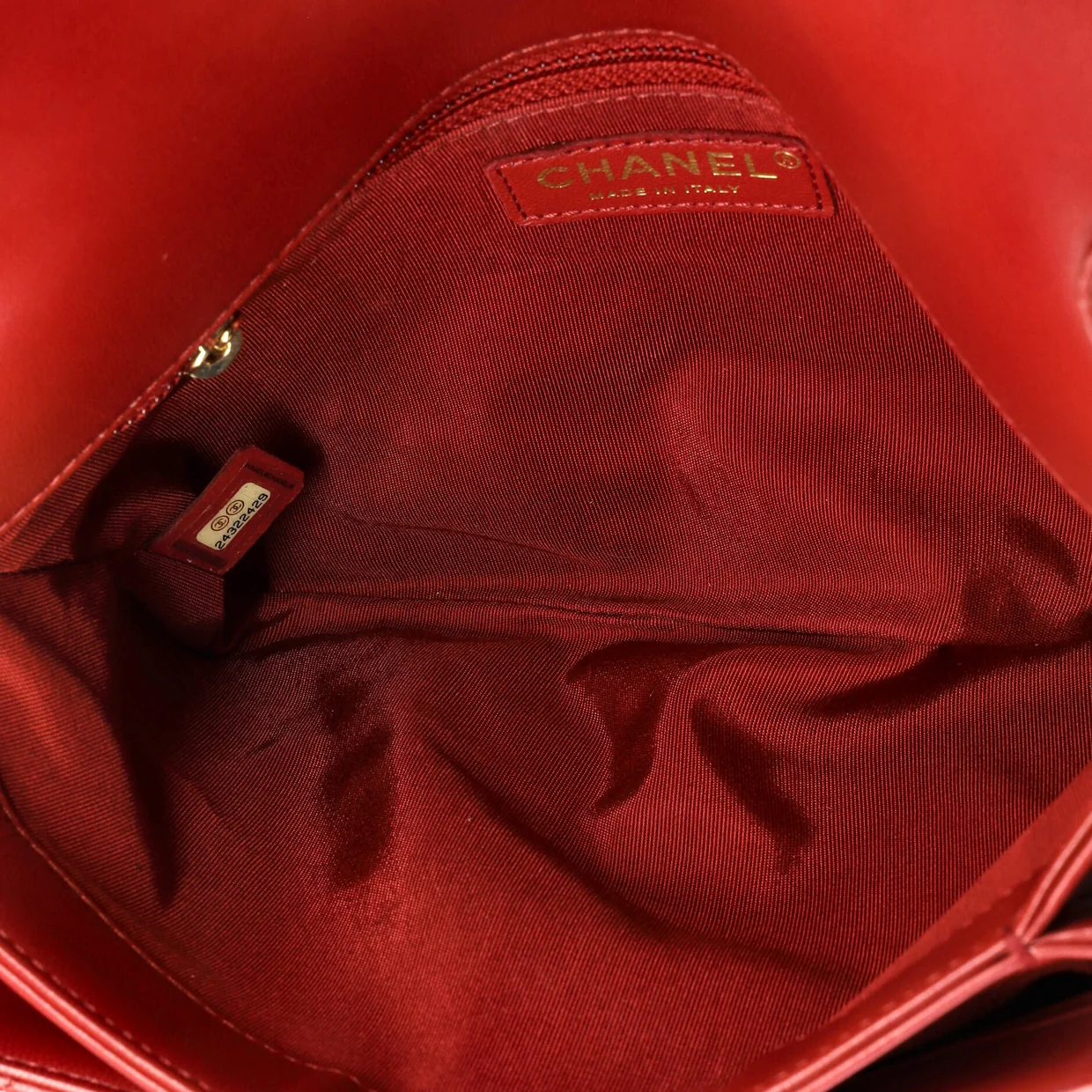 Unchained Flap Crossbody Bag Quilted Lambskin Medium - Deep Luxury