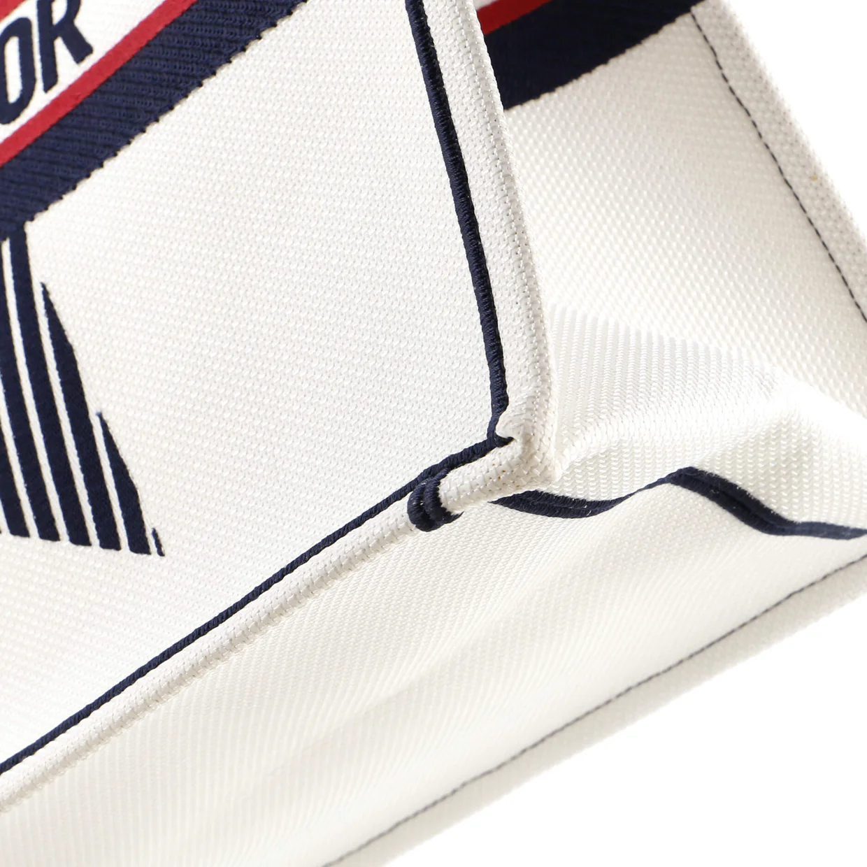 Dioralps Book Tote Embroidered Canvas Large - Deep Luxury