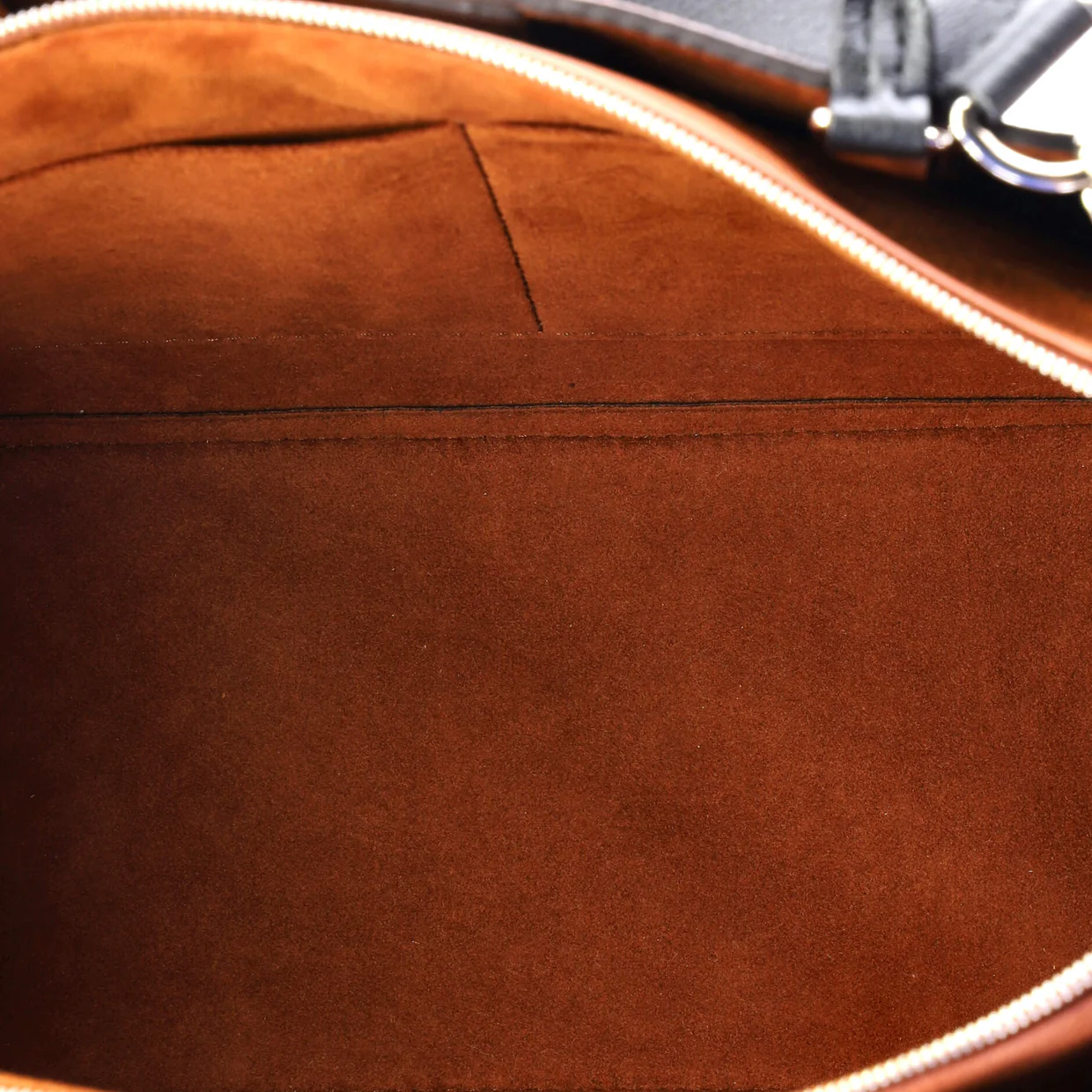 Lockmeto Handbag Leather - Deep Luxury