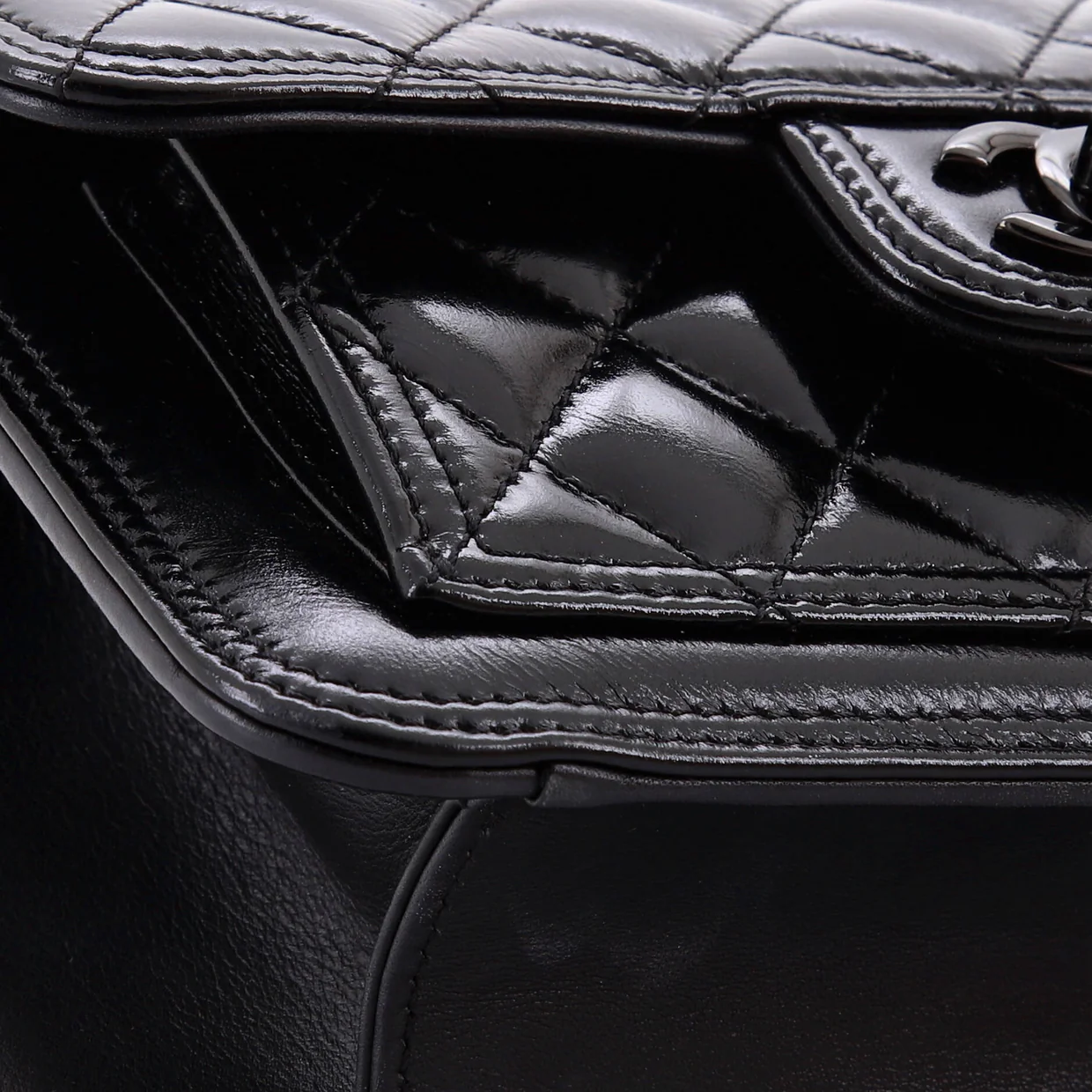 So Black Double You CC Flap Bag Quilted Shiny Crumpled Calfskin Mini - Deep Luxury