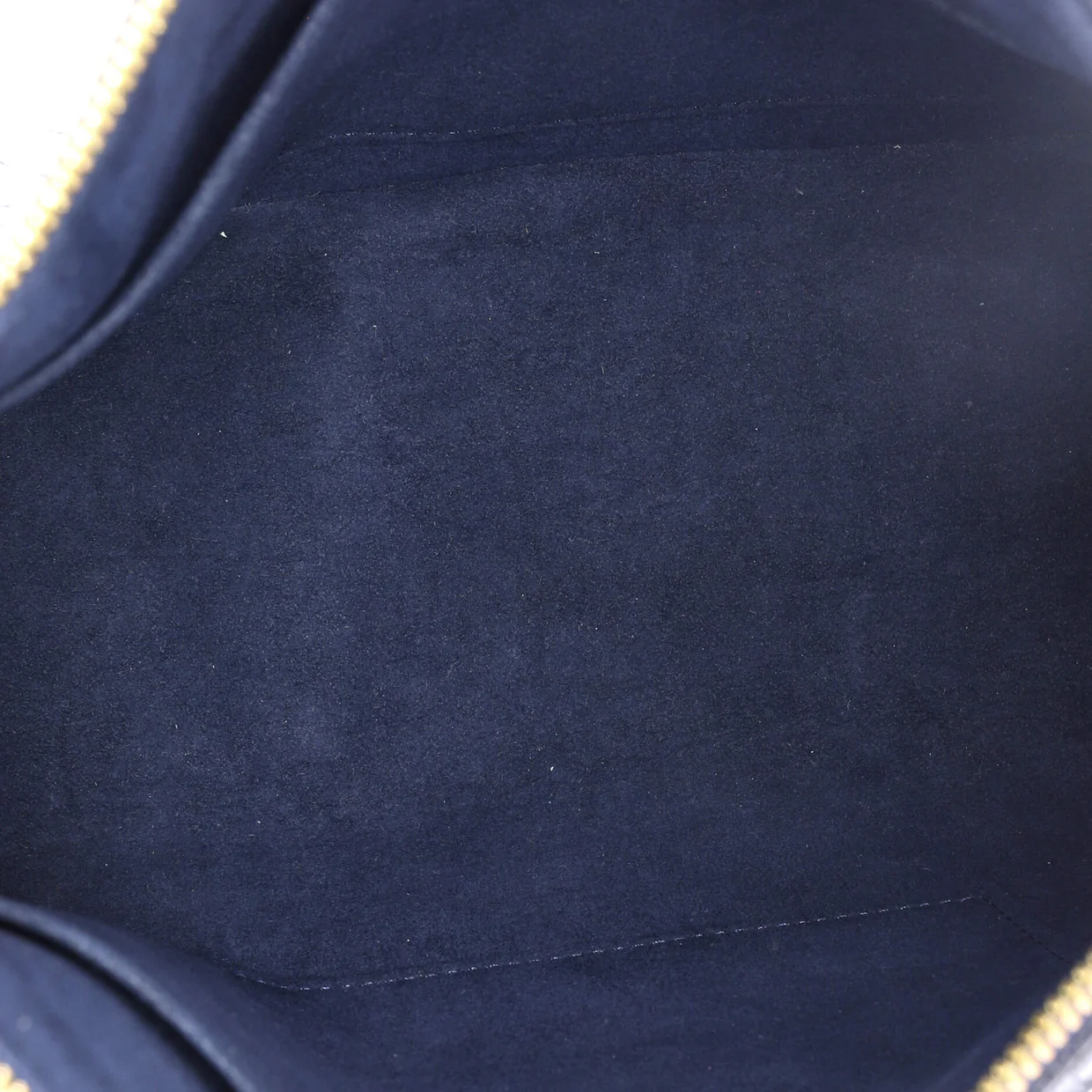 V Tote Monogram Empreinte Leather MM - Deep Luxury