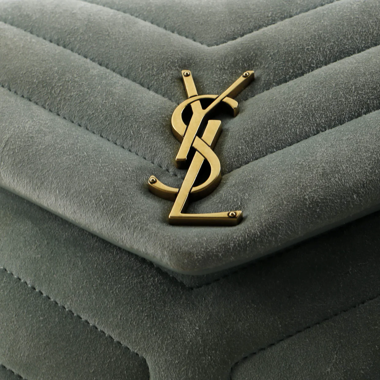 Loulou Shoulder Bag Matelasse Chevron Velvet Small - Deep Luxury