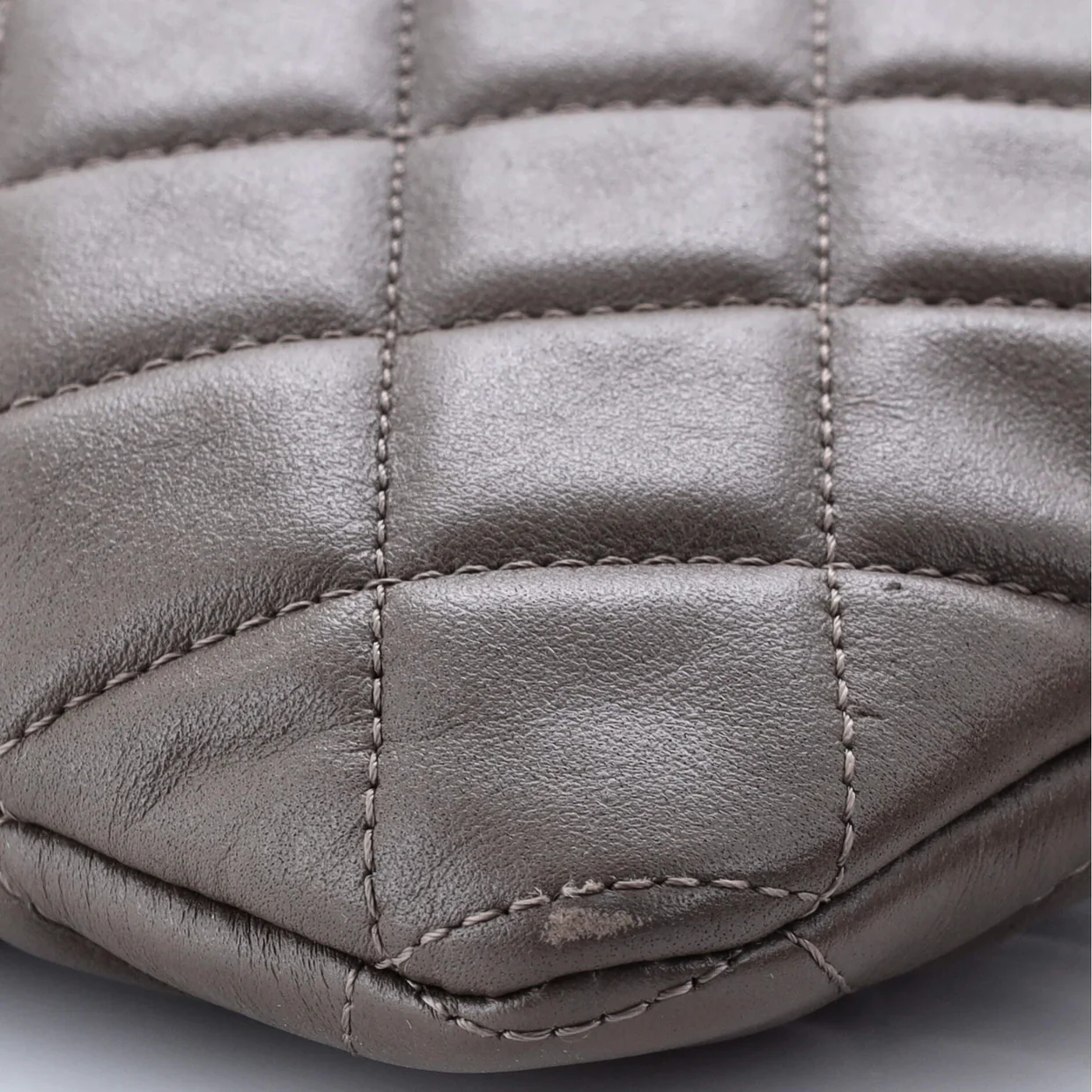 Boy O Case Clutch Quilted Lambskin Medium - Deep Luxury