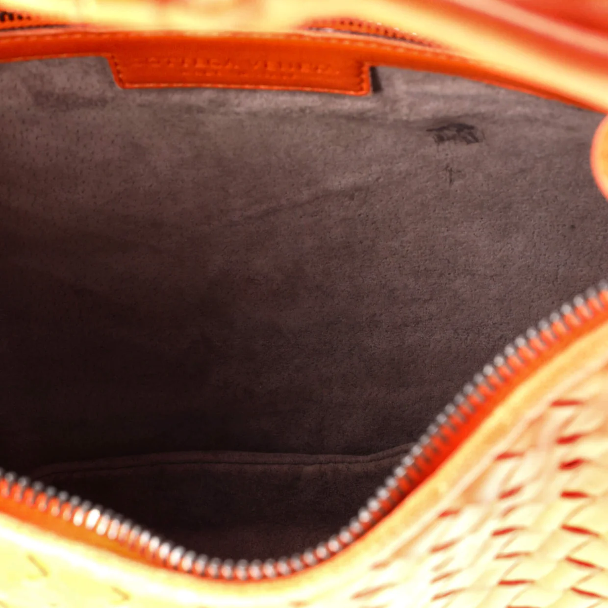 Veneta Hobo Intrecciato Nappa Medium - Deep Luxury
