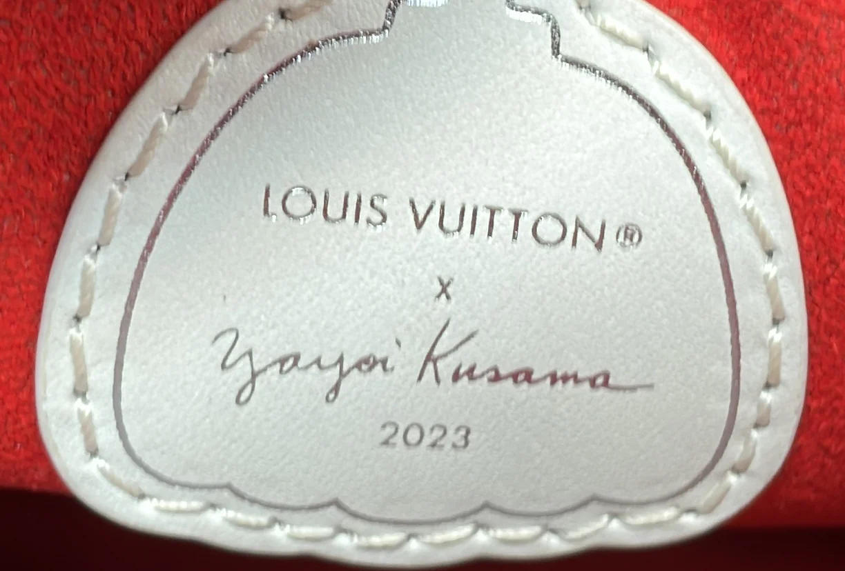 OnTheGo Tote Yayoi Kusama Infinity Dots Monogram Empreinte Giant PM - Deep Luxury