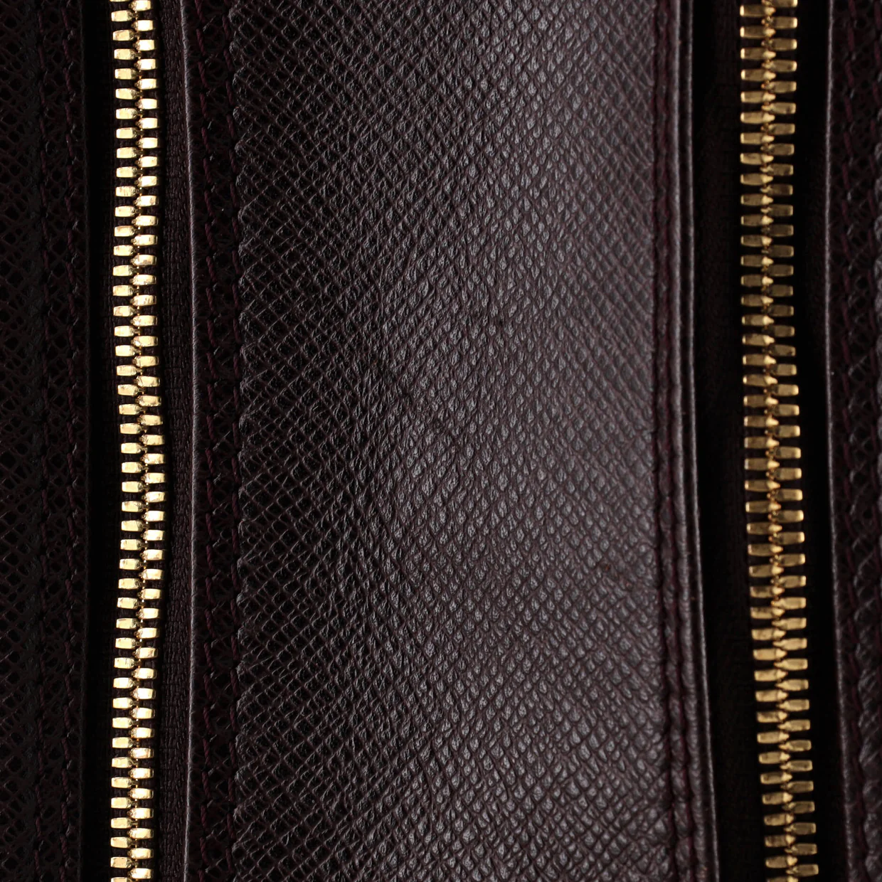 Reporter Bag Taiga Leather PM - Deep Luxury