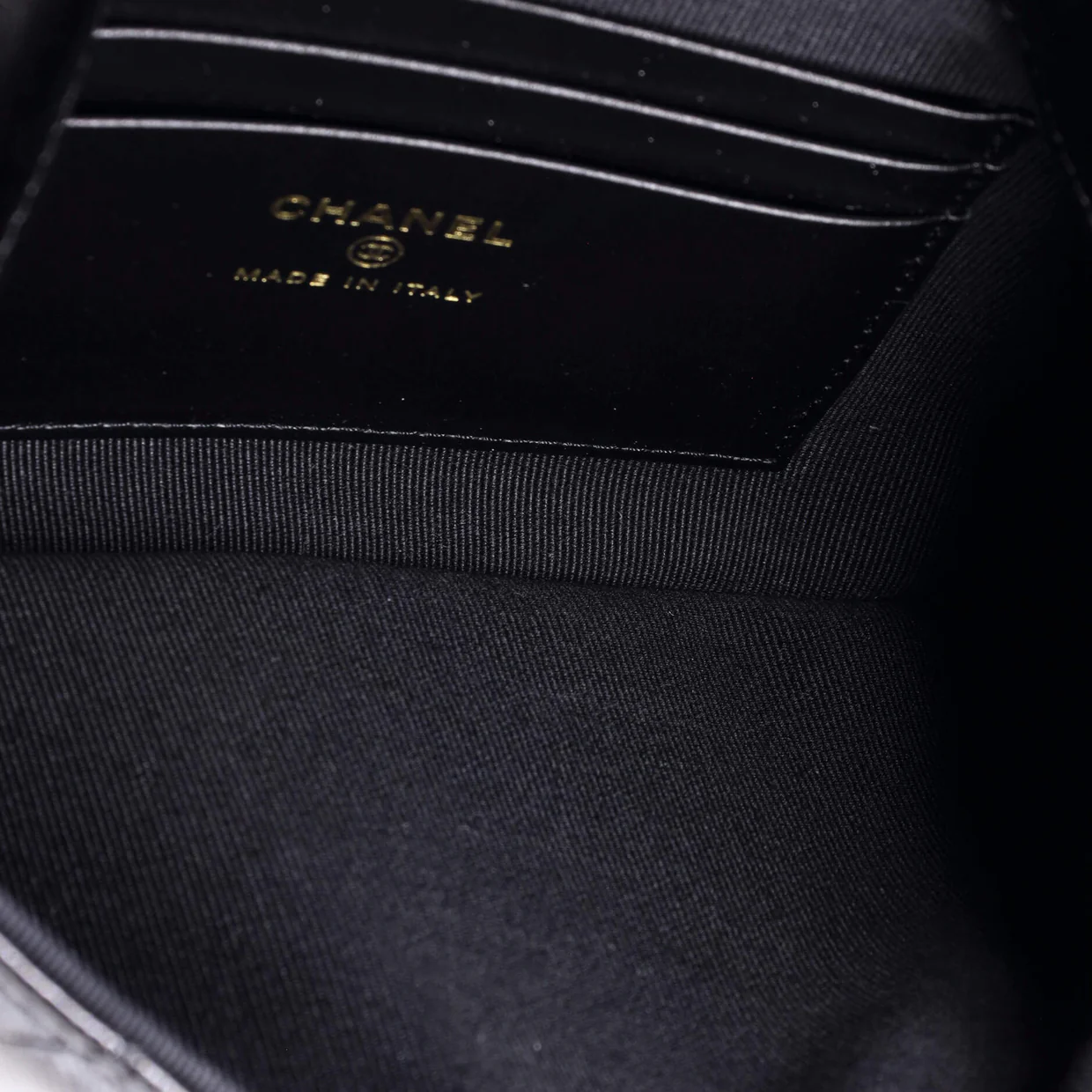 31 Wallet on Chain Quilted Shiny Lambskin - Deep Luxury