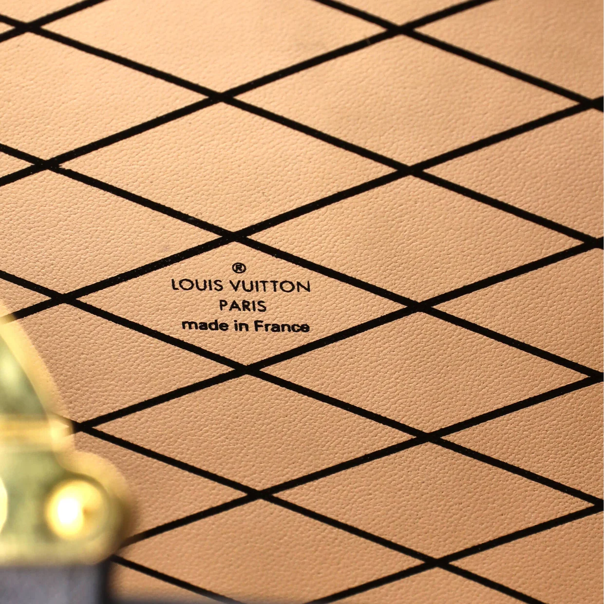 Petite Boite Chapeau Bag Reverse Monogram Canvas - Deep Luxury