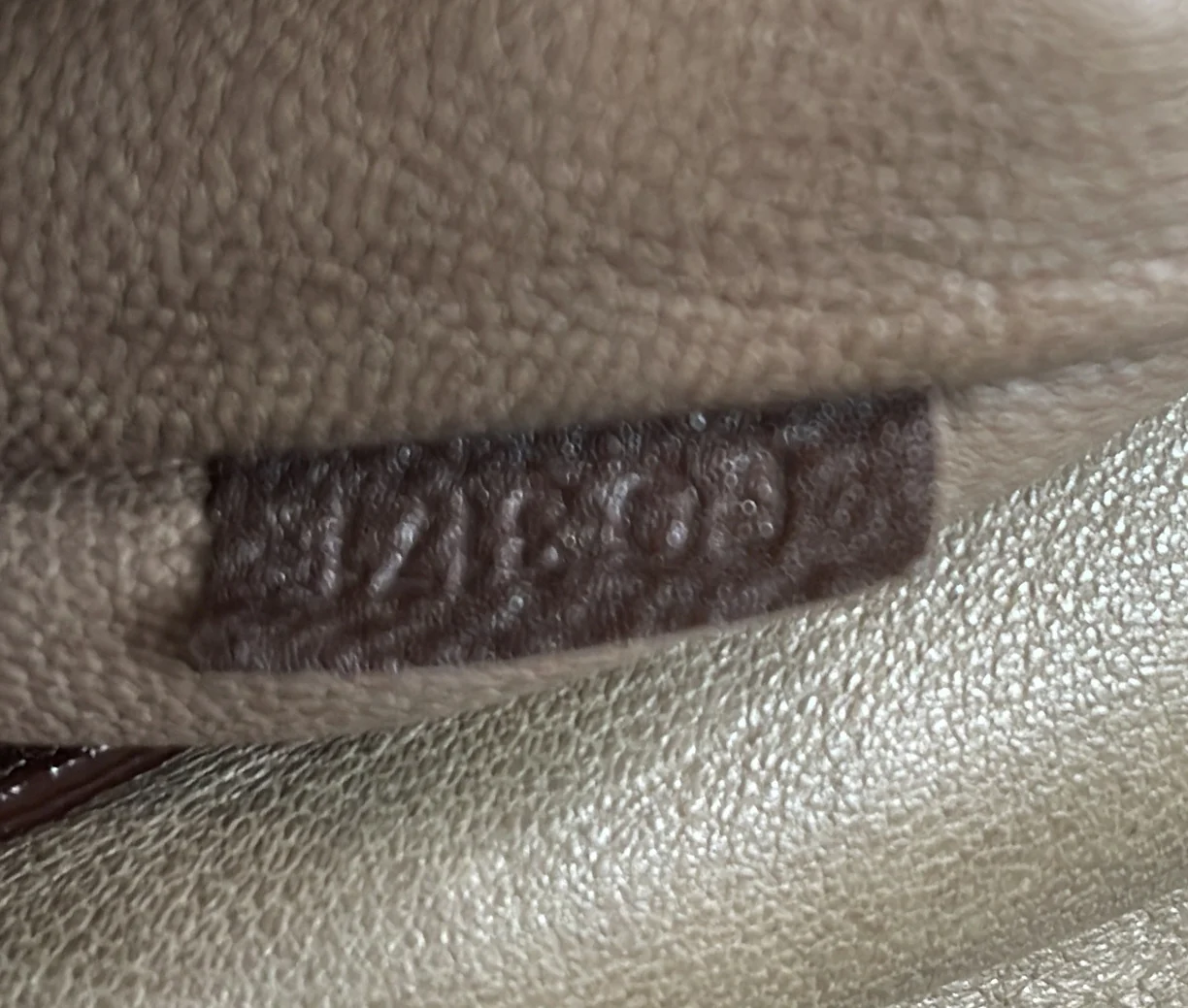 Antheia Ixia Handbag Suede MM - Deep Luxury