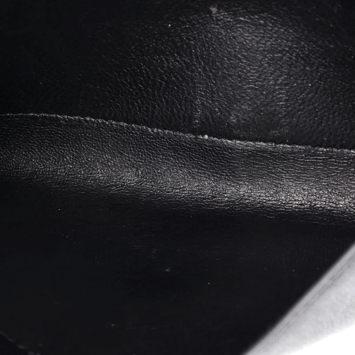 Uptown Chain Wallet Leather - Deep Luxury