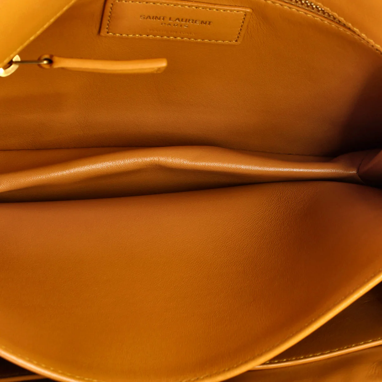 Le Maillon Shoulder Bag Leather Medium - Deep Luxury