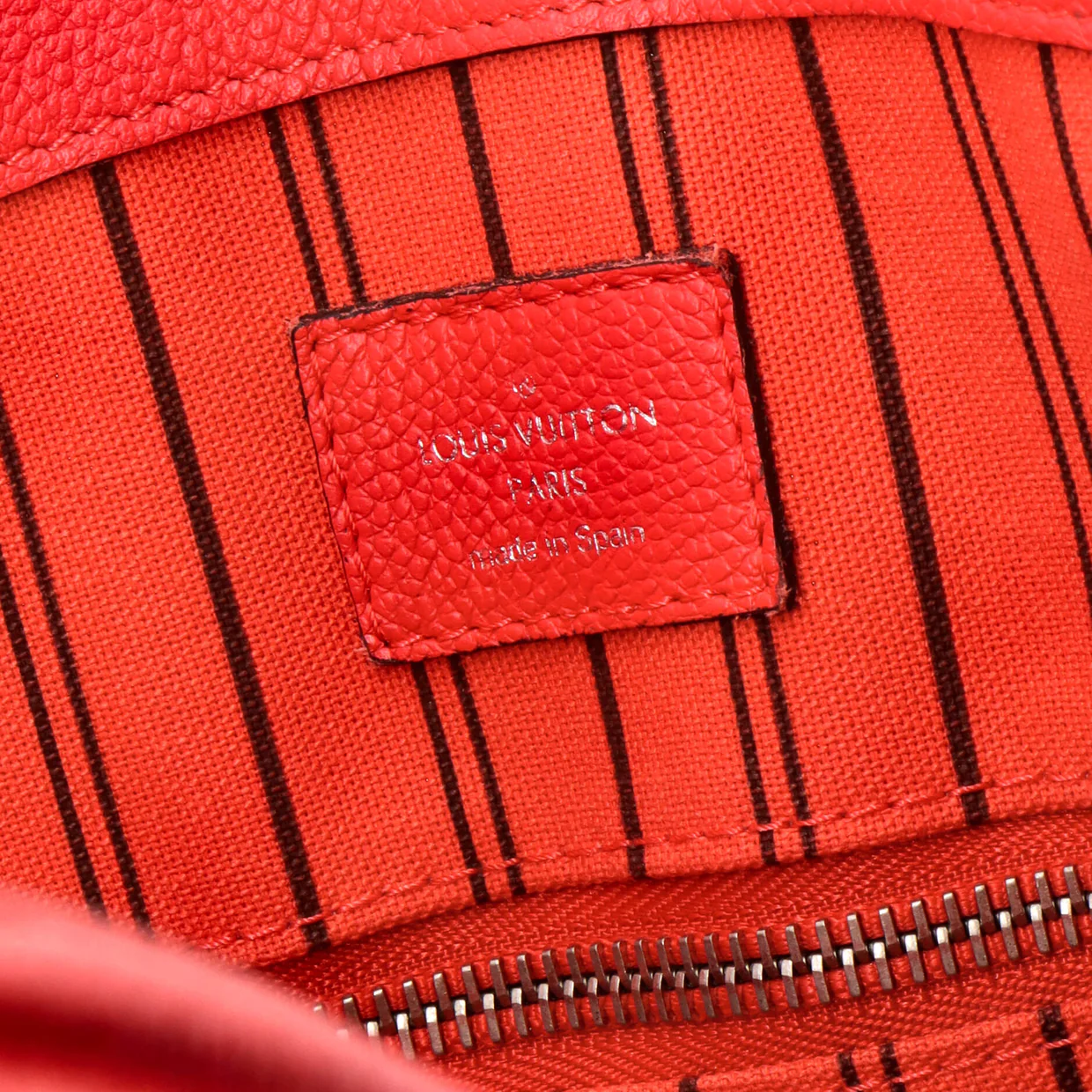 Vaneau Handbag Epi Leather MM - Deep Luxury