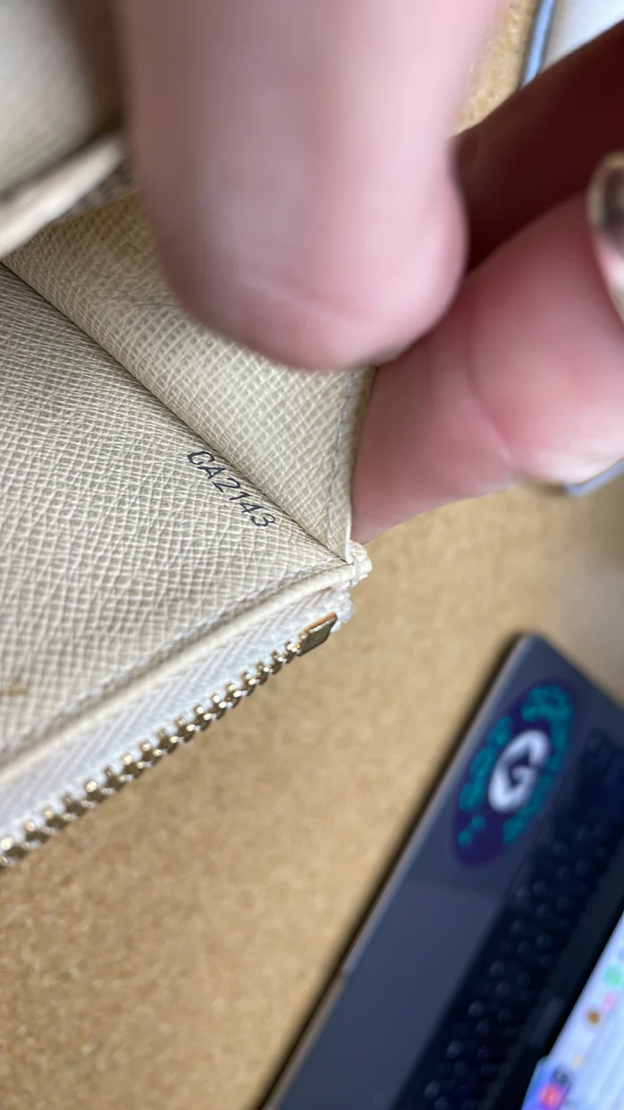 Emilie Wallet Damier - Deep Luxury