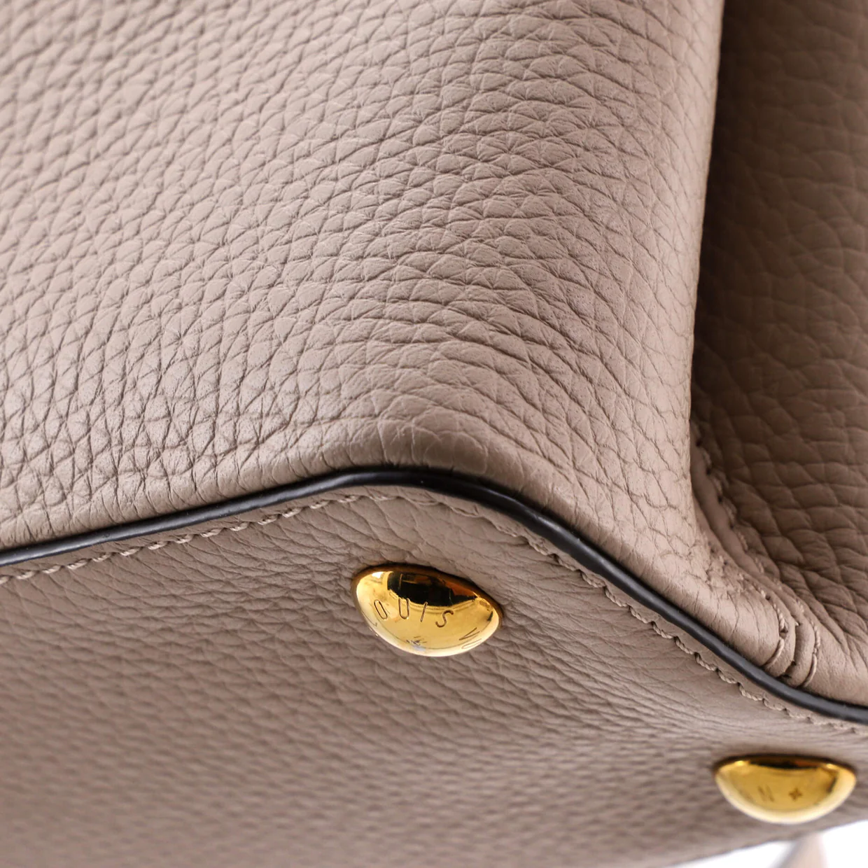 Capucines Bag Leather PM - Deep Luxury