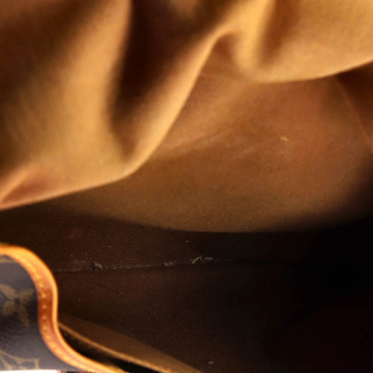 Saumur Handbag Monogram Canvas 30 - Deep Luxury