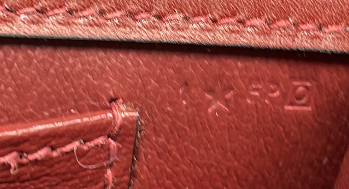 Medor Clutch Tadelakt 23 - Deep Luxury