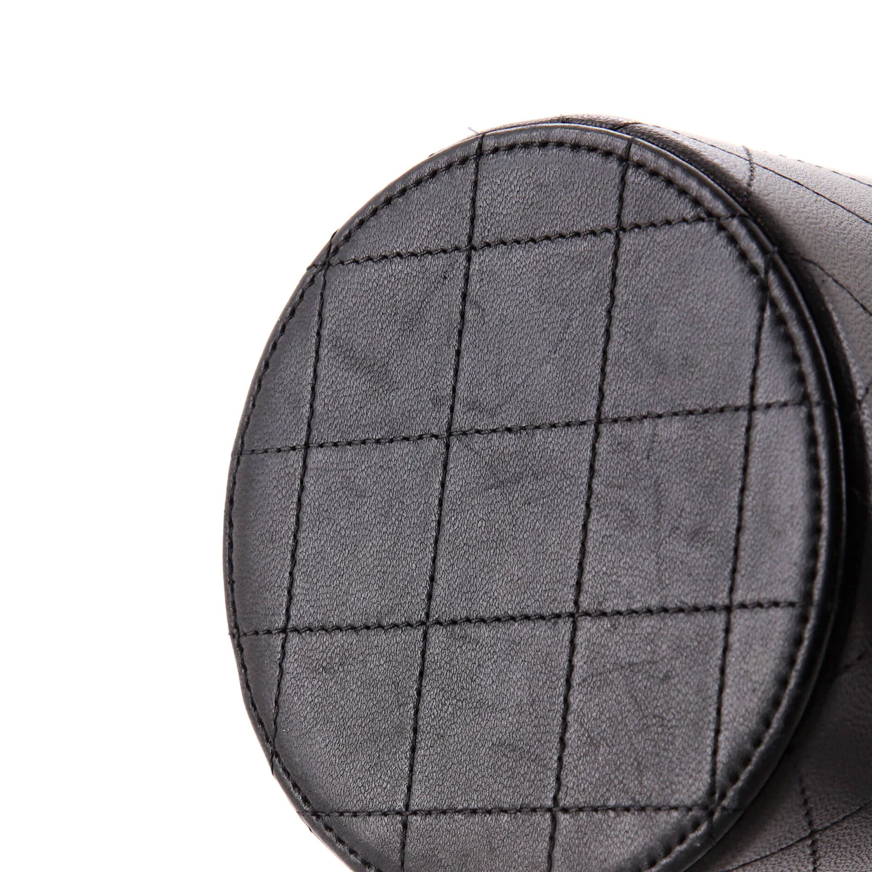 CC Round Vanity Case with Chain Quilted Lambskin Mini - Deep Luxury