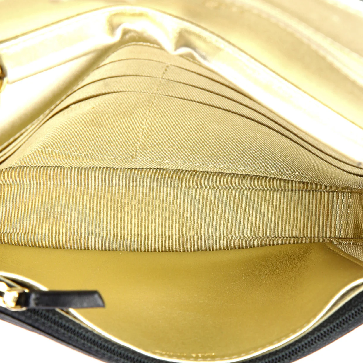 CC Pearl Button Wallet on Chain Quilted Lambskin - Deep Luxury