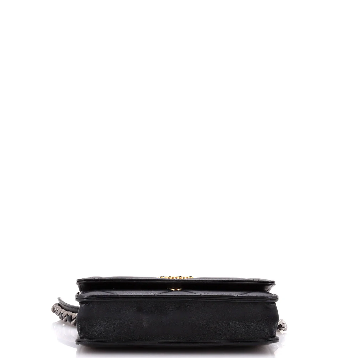 19 Wallet on Chain Quilted Lambskin - Deep Luxury