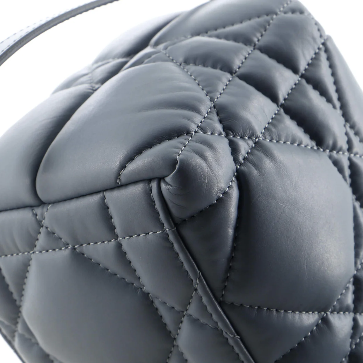 DiorTravel Nomad Pouch Macrocannage Quilt Calfskin Medium - Deep Luxury