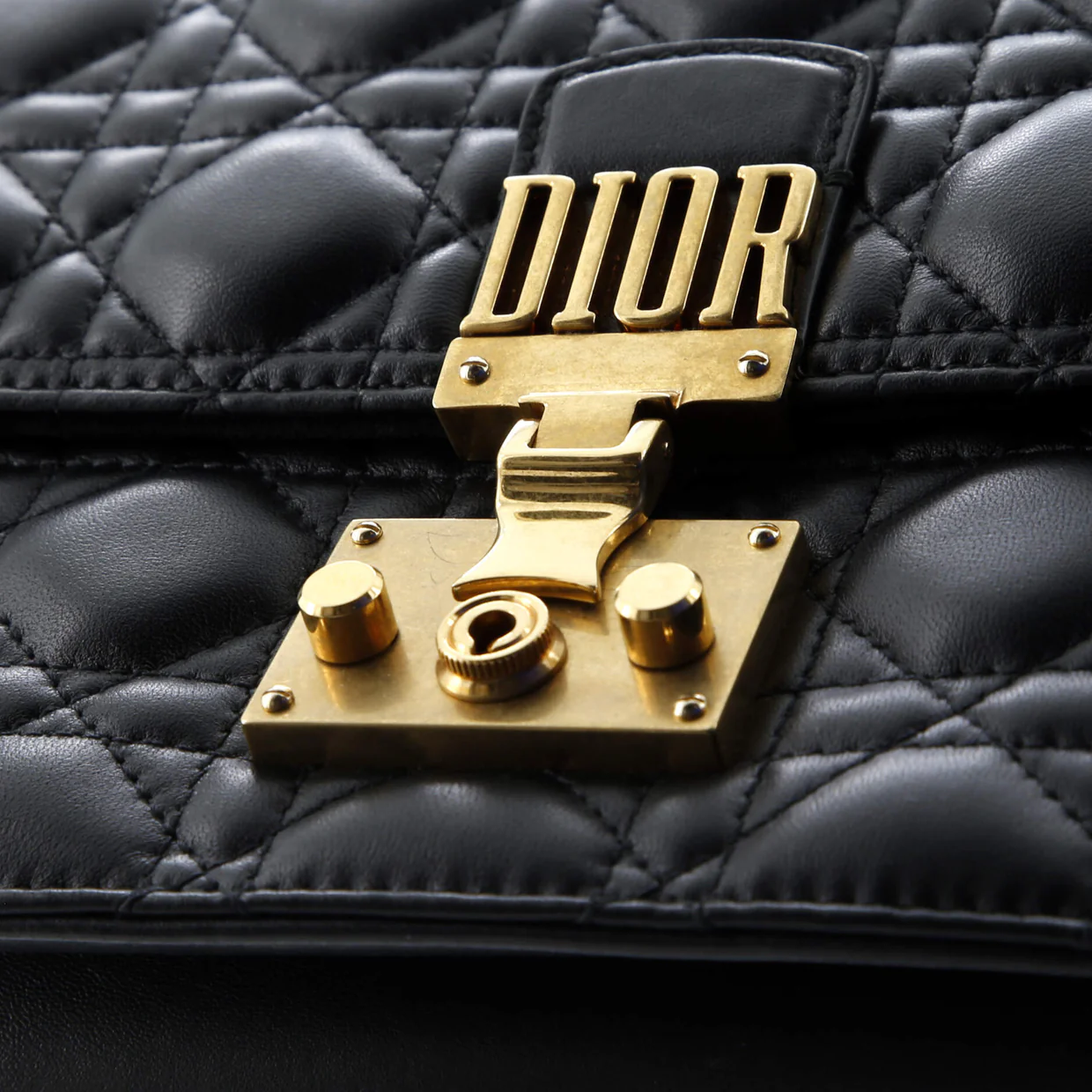 Dioraddict Flap Bag Cannage Quilt Lambskin Medium - Deep Luxury