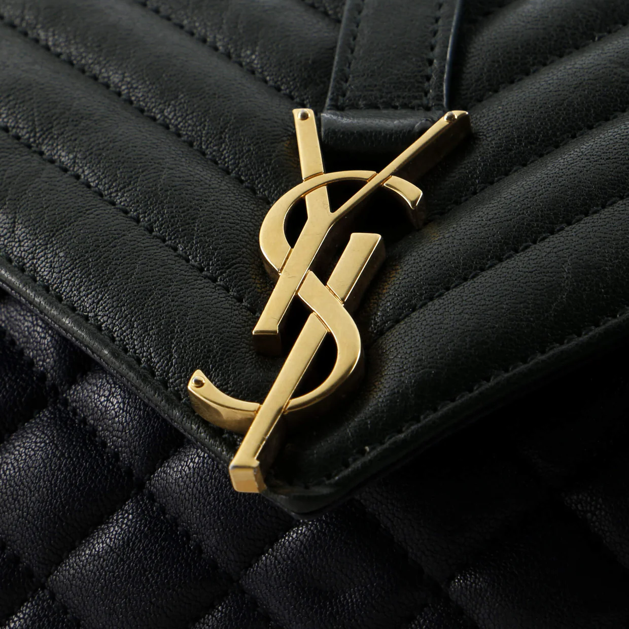 Classic Monogram Slouchy Envelope Satchel Mixed Matelasse Leather Medium - Deep Luxury