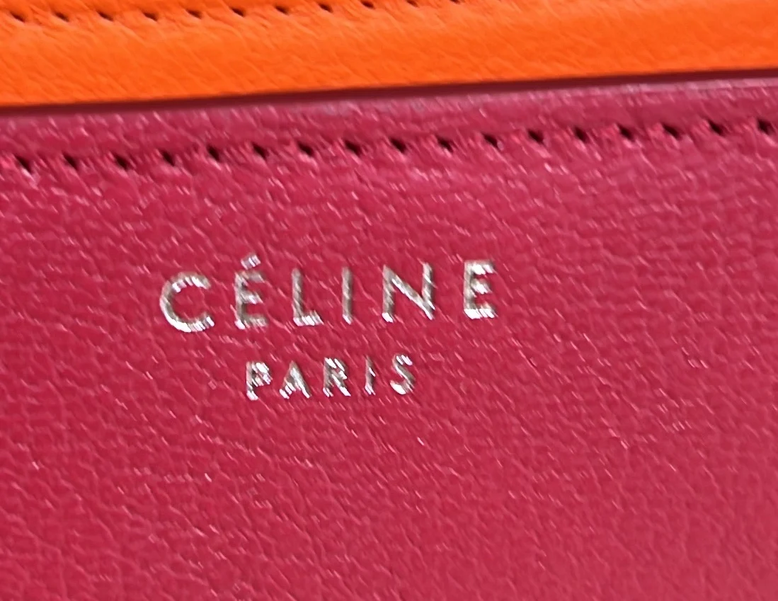 Classic Box Bag Grainy Leather Medium - Deep Luxury