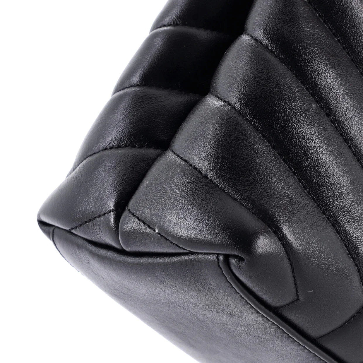 Loulou Shoulder Bag Matelasse Chevron Leather Medium - Deep Luxury