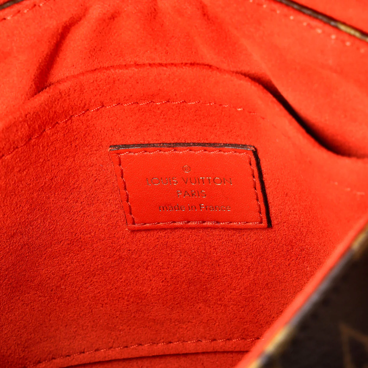 Locky Handbag Monogram Canvas with Leather BB - Deep Luxury