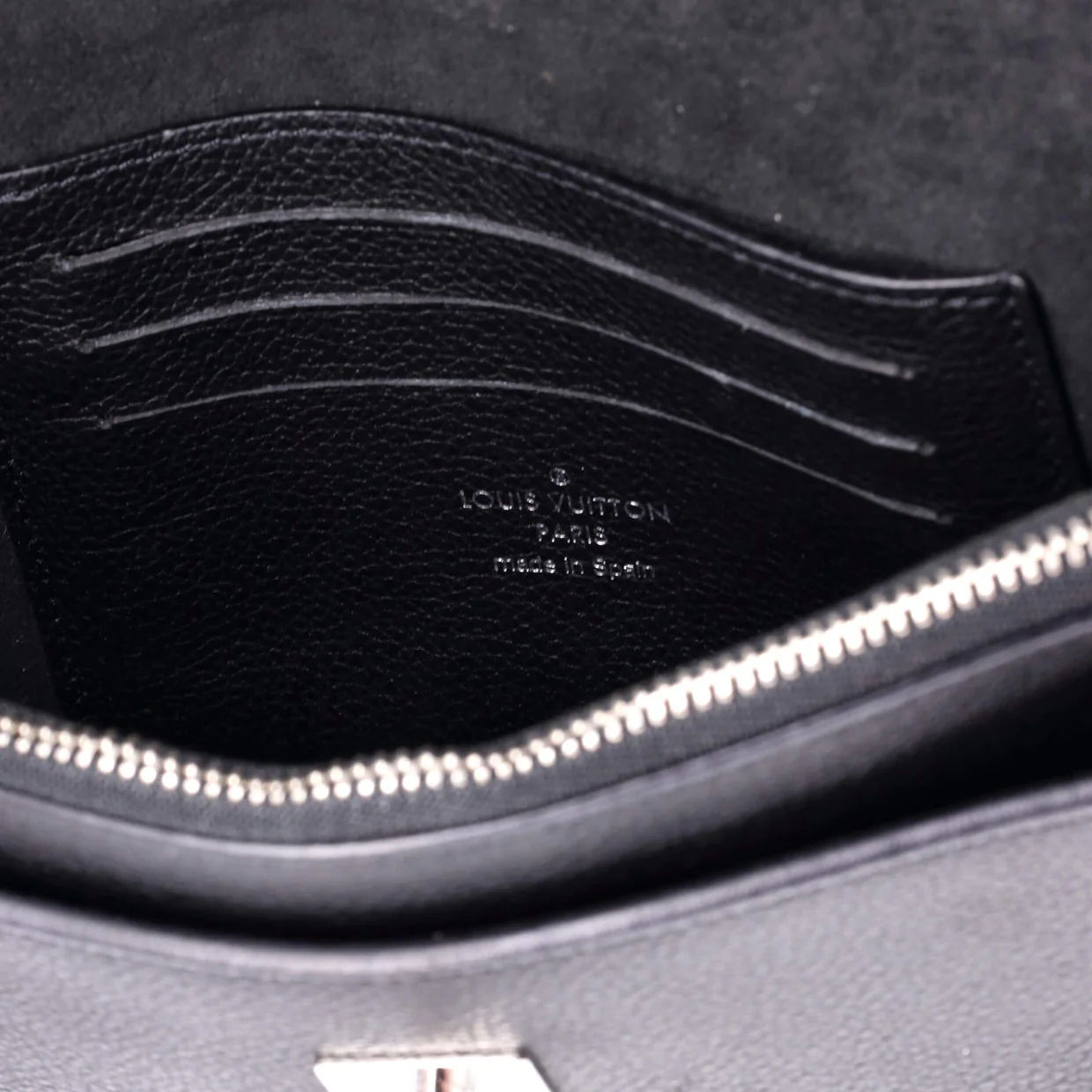 Mylockme Chain Pochette Leather - Deep Luxury