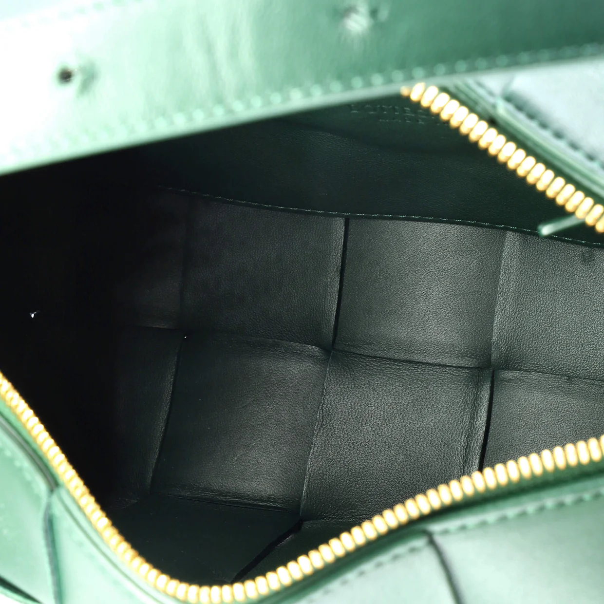 Brick Cassette Shoulder Bag Maxi Intrecciato Leather - Deep Luxury