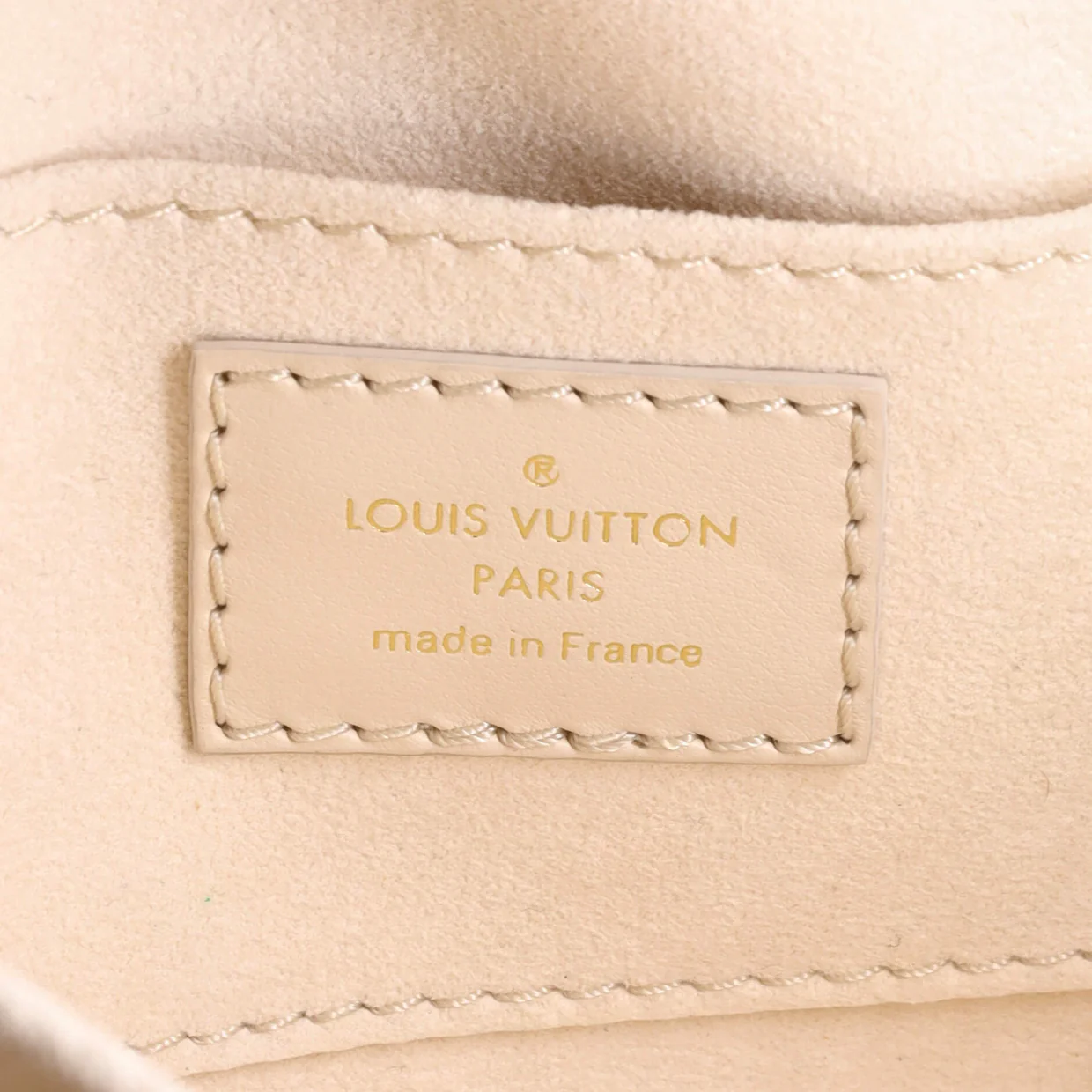 Dauphine Shoulder Bag Leather East West - Deep Luxury