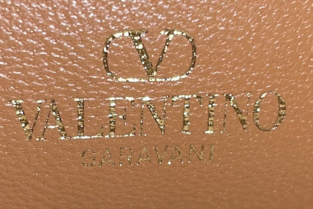 Convertible Rockstud Drawstring Bucket Bag Raffia with Leather Small - Deep Luxury