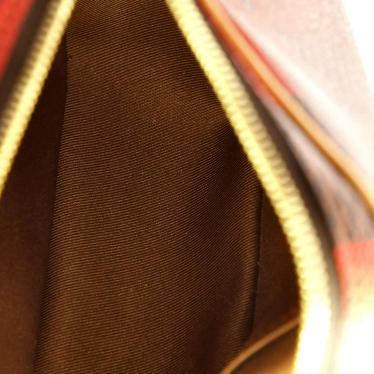 Chess Messenger Bag Damier Pop - Deep Luxury