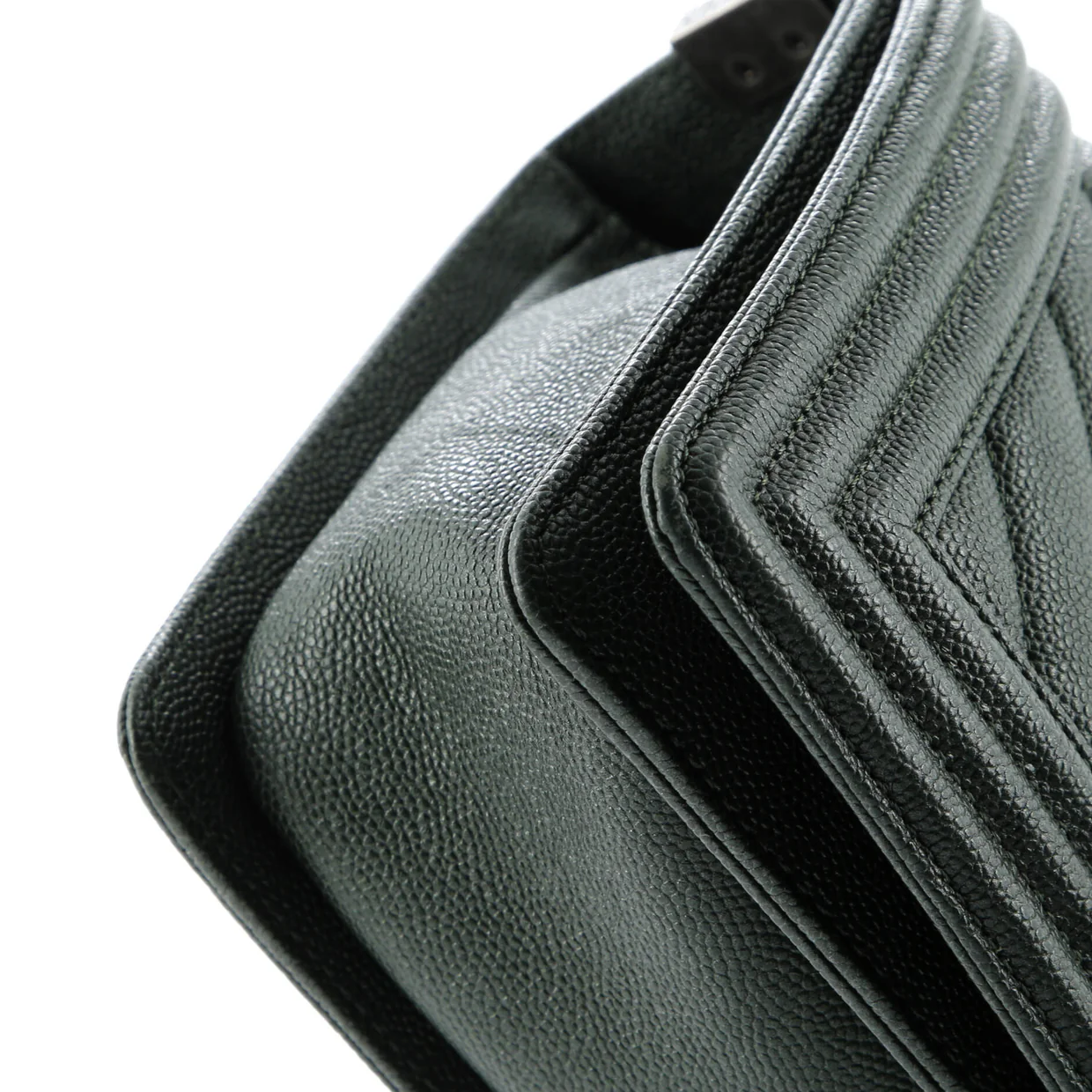 Boy Flap Bag Chevron Caviar Old Medium - Deep Luxury