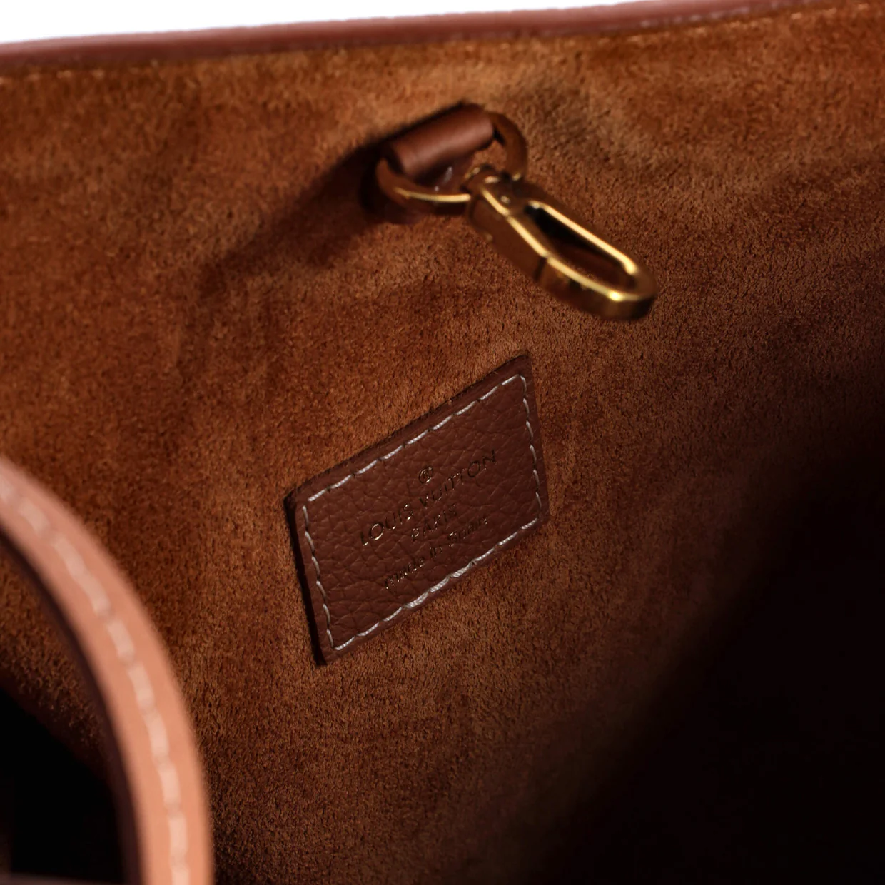 Low Key Hobo Calfskin MM - Deep Luxury