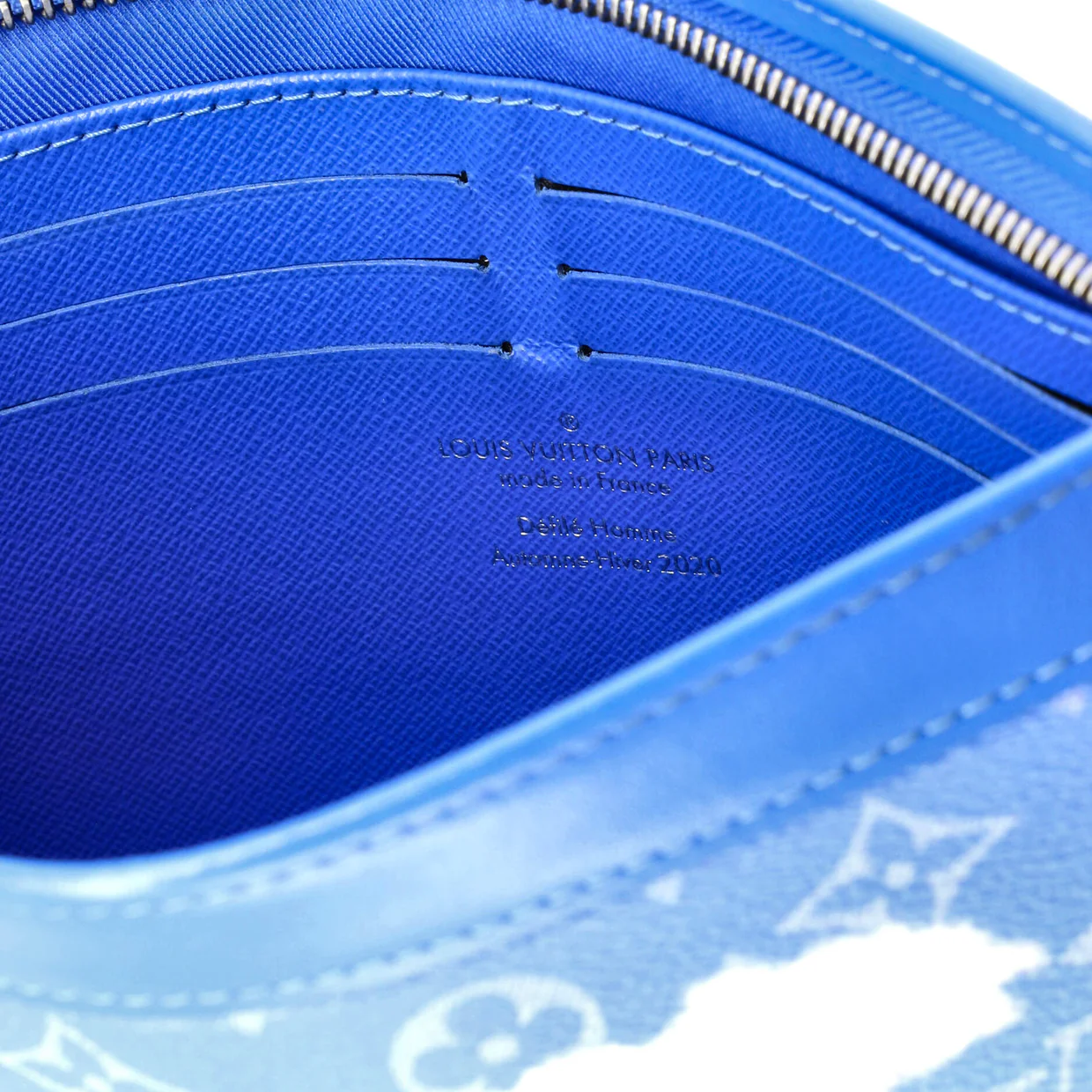 Pochette Voyage Limited Edition Monogram Clouds MM - Deep Luxury
