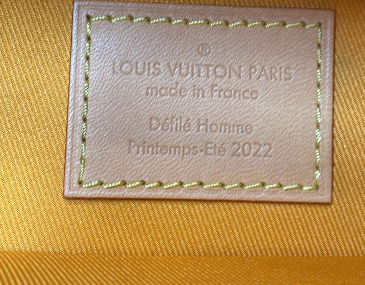 Vertical Box Trunk Leather - Deep Luxury