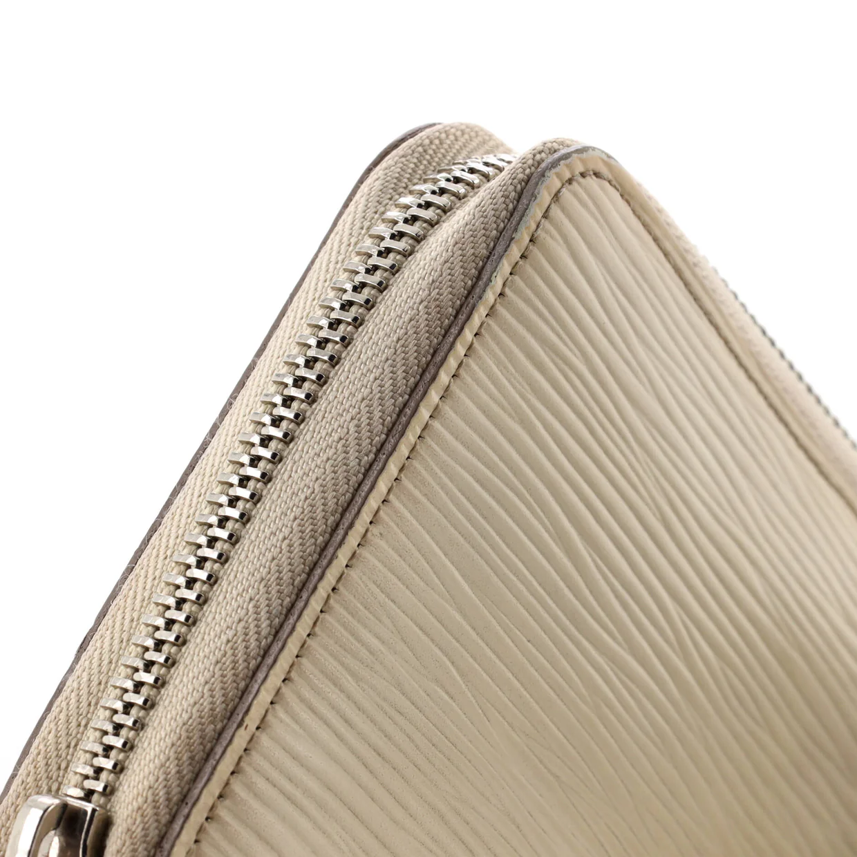 Zippy Wallet Epi Leather - Deep Luxury