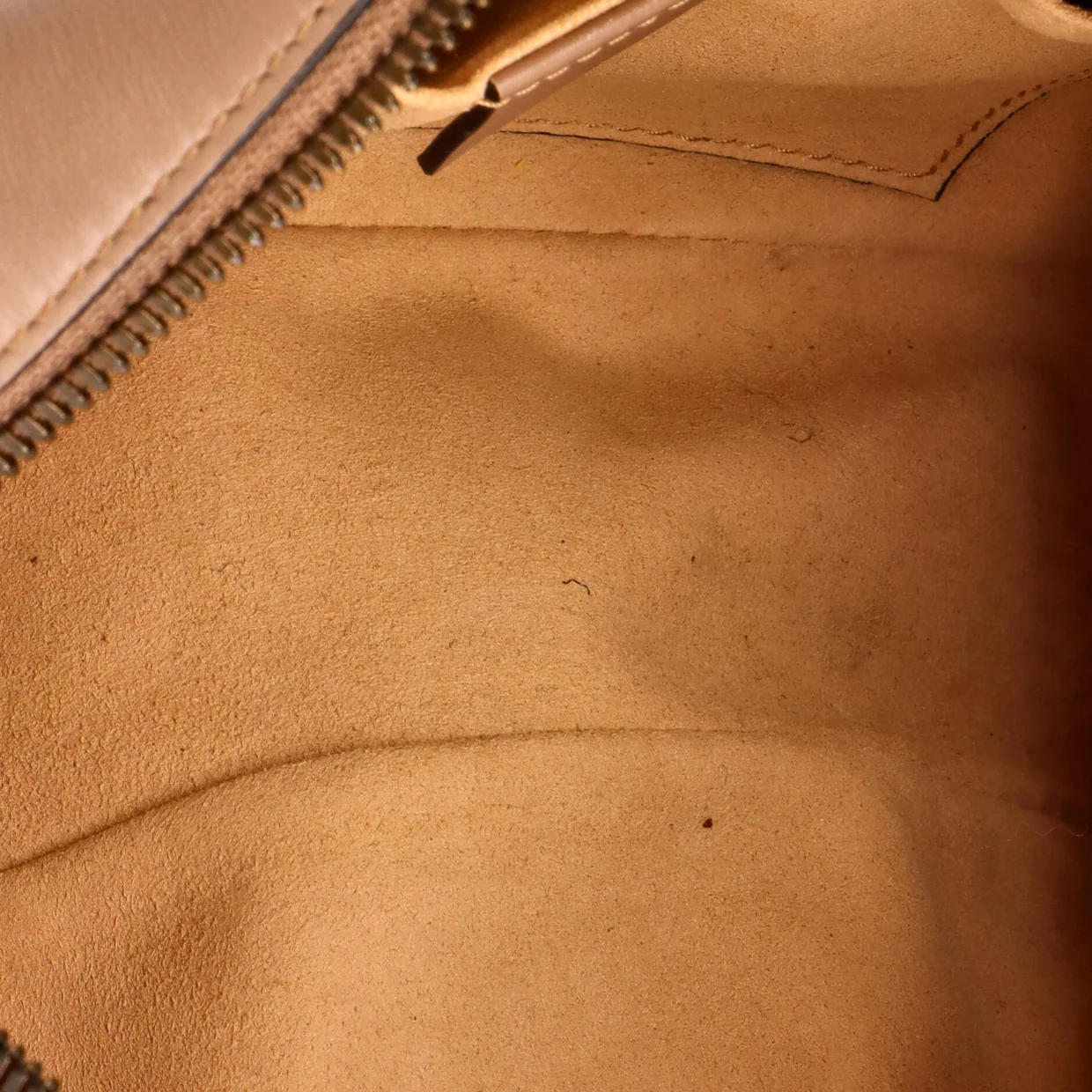 GG Marmont Shoulder Bag Matelasse Leather Small - Deep Luxury