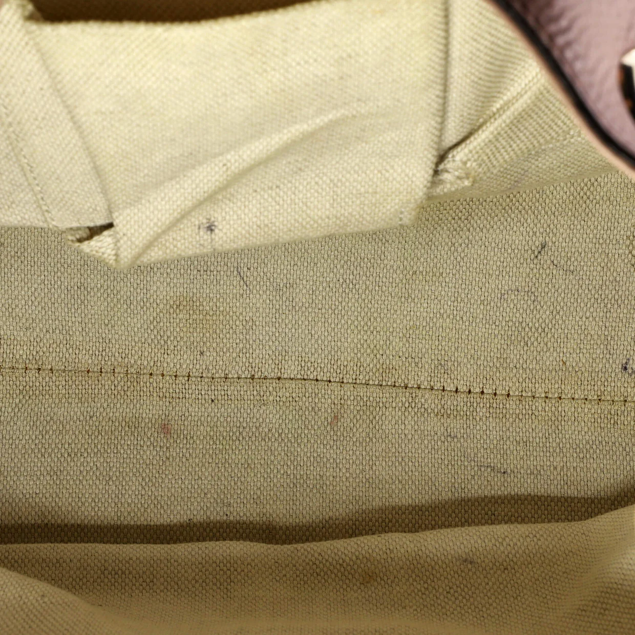 Soho Chain Strap Shoulder Bag Leather Medium - Deep Luxury