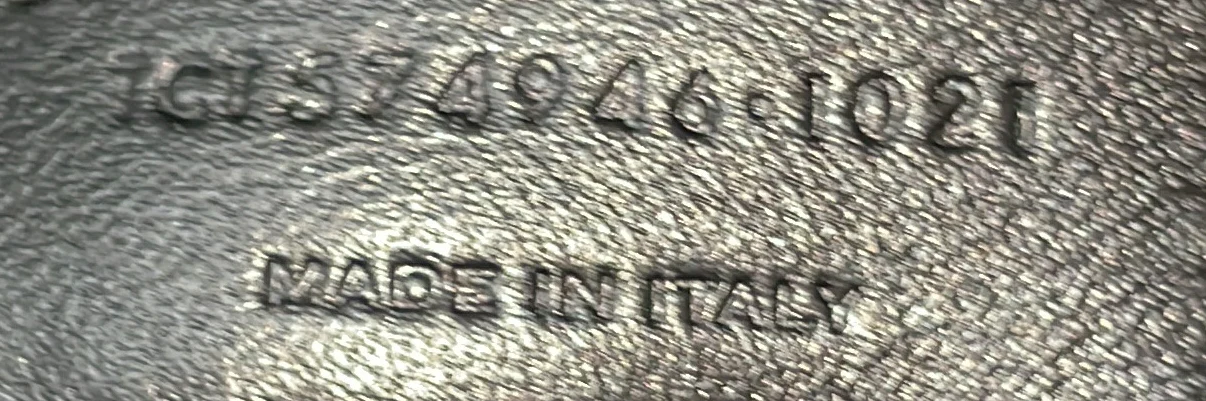 Loulou Shoulder Bag Matelasse Chevron Leather Medium - Deep Luxury