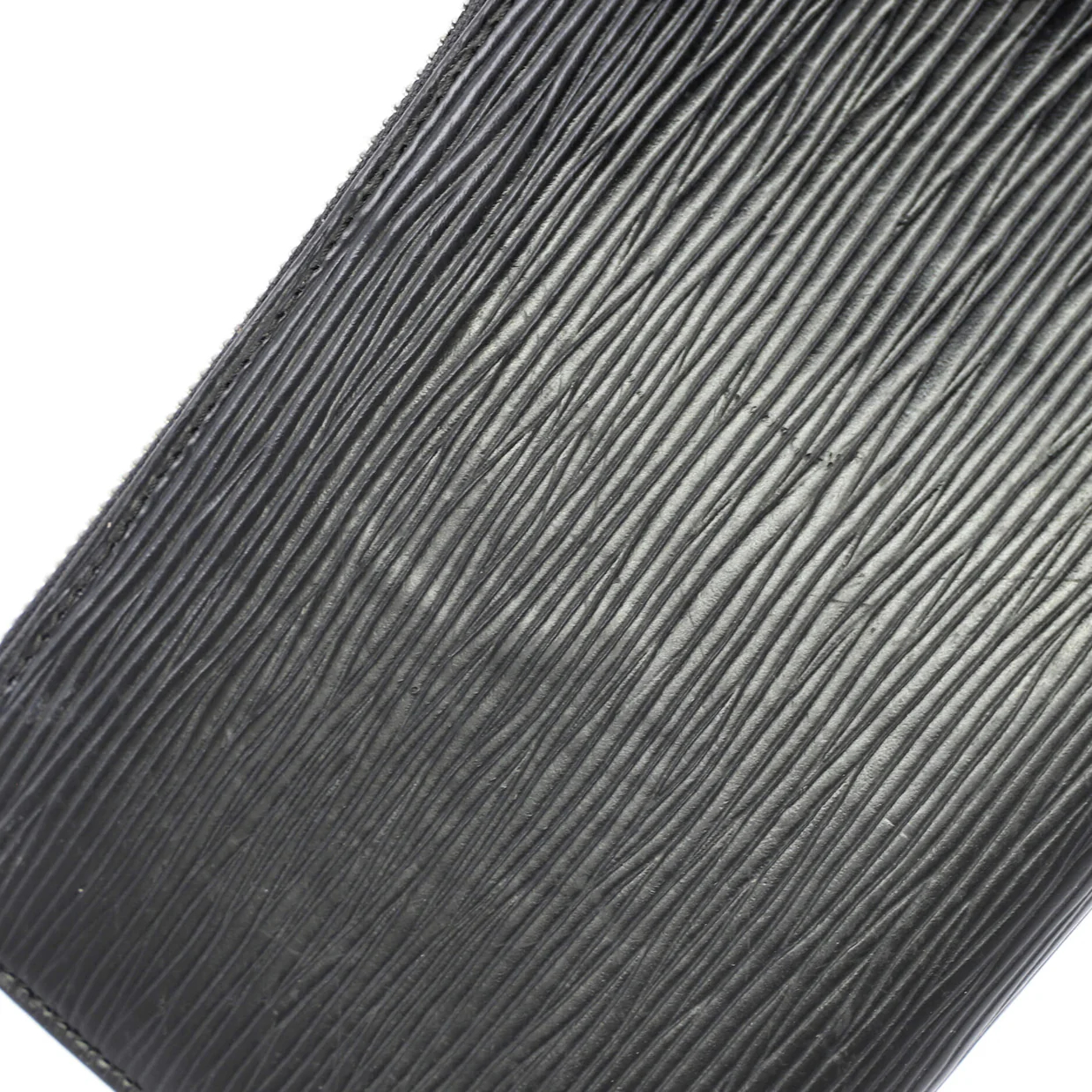 Zippy Wallet Epi Leather - Deep Luxury