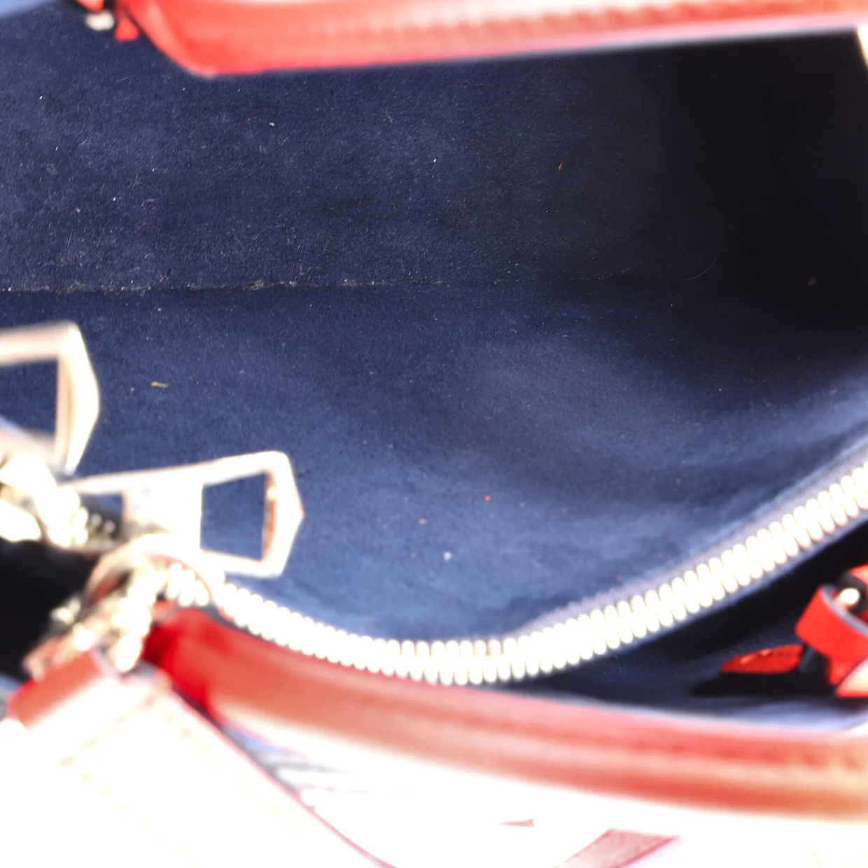 Twist Tote Epi Leather - Deep Luxury