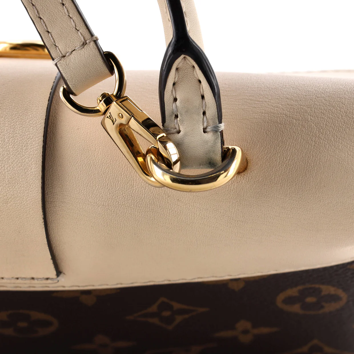 Locky Handbag Monogram Canvas with Leather BB - Deep Luxury