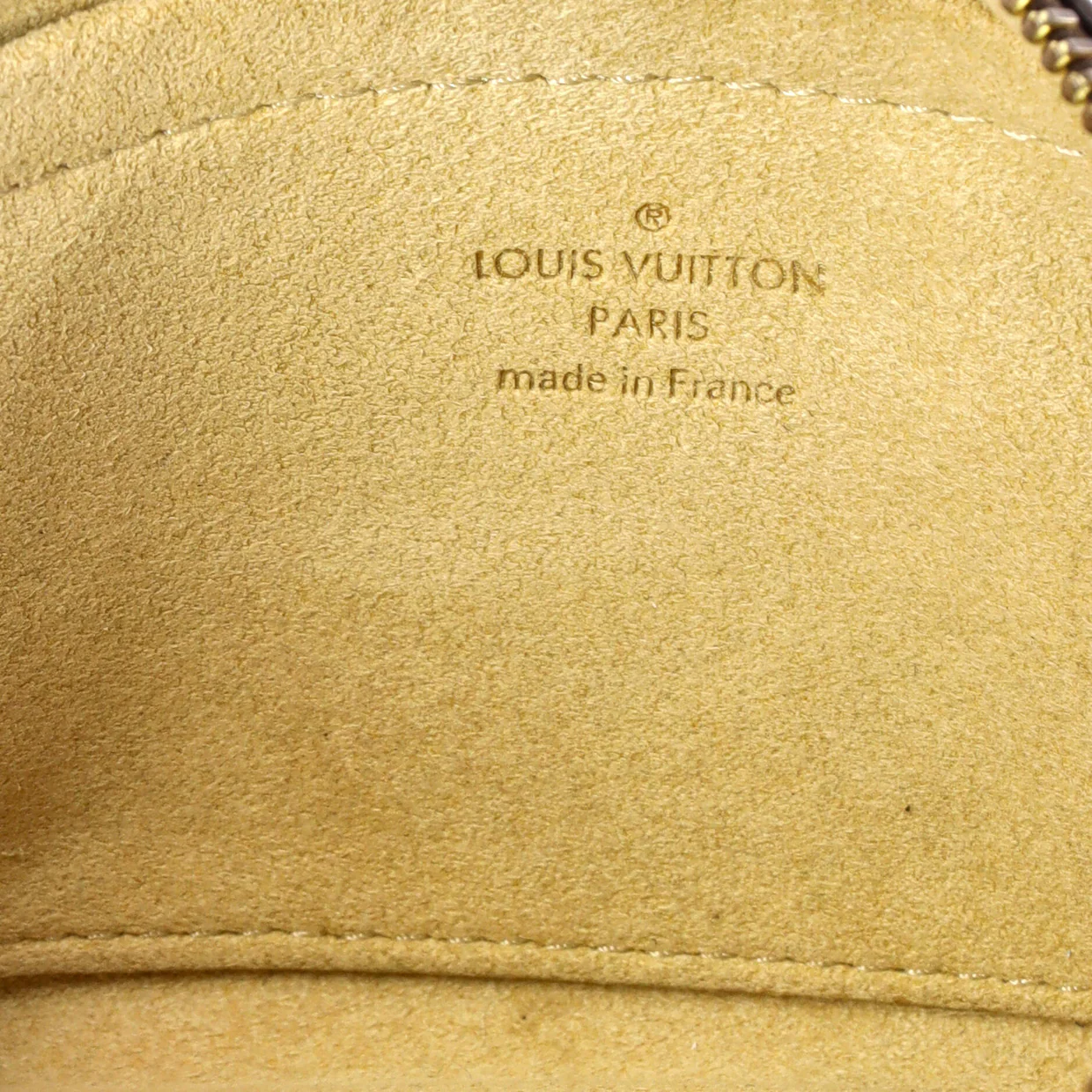 Milla Pochette Monogram Canvas MM - Deep Luxury